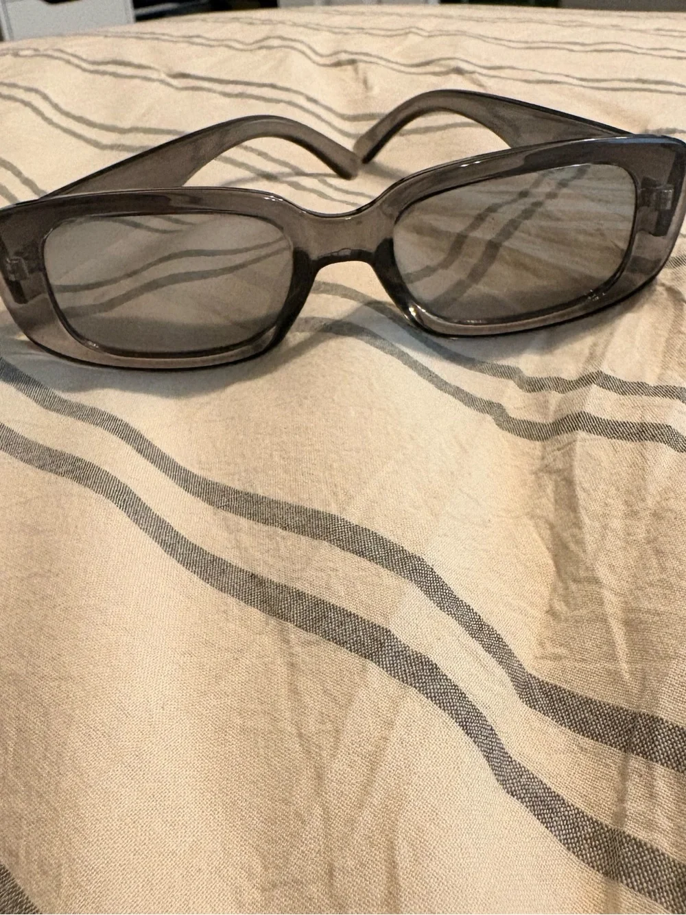 Rectangular Smoke Sunglasses - Black